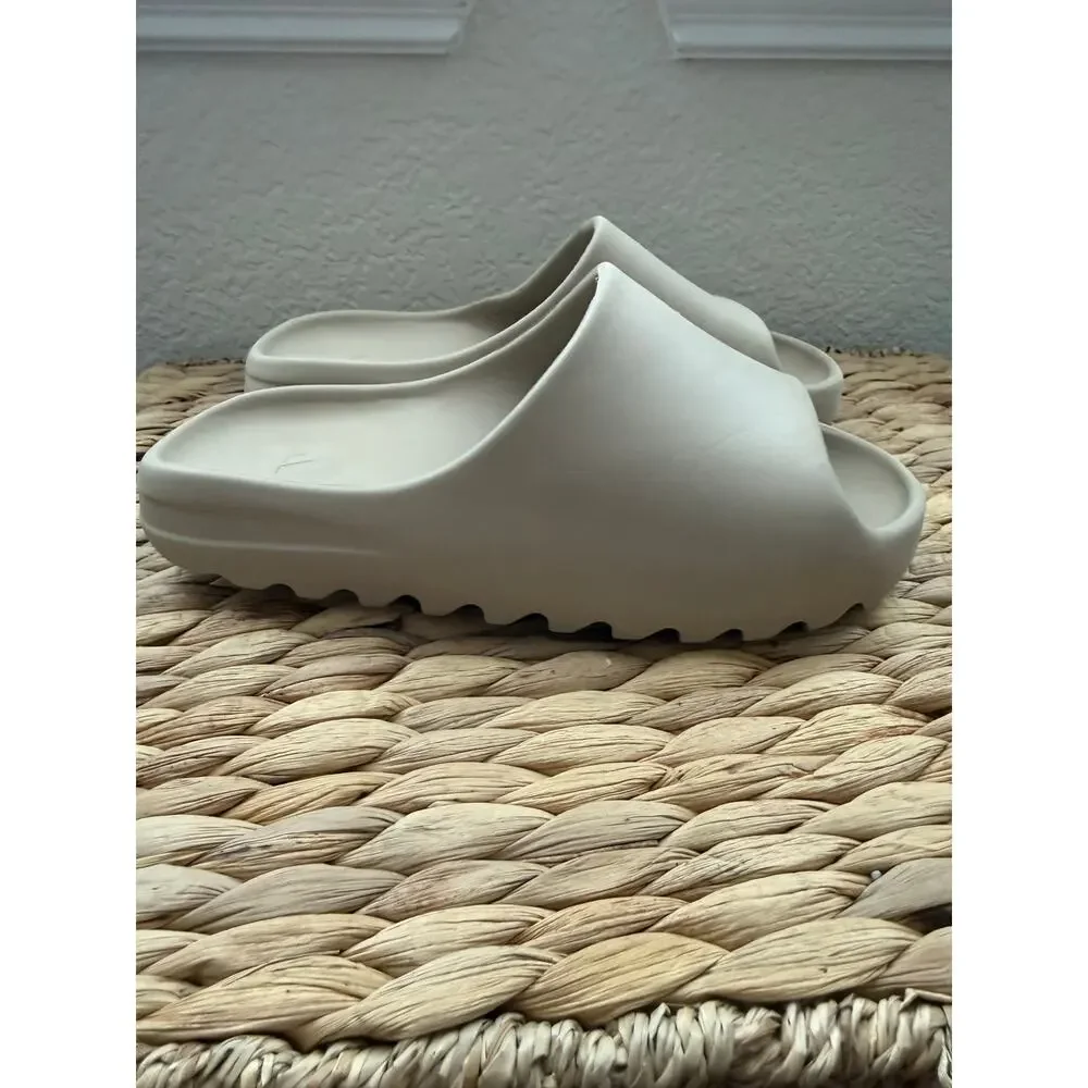 adidas Yeezy YZY Slide Bone Beige FZ5897 Men’s US 7 Women’s US 8 Slip-On Sandals